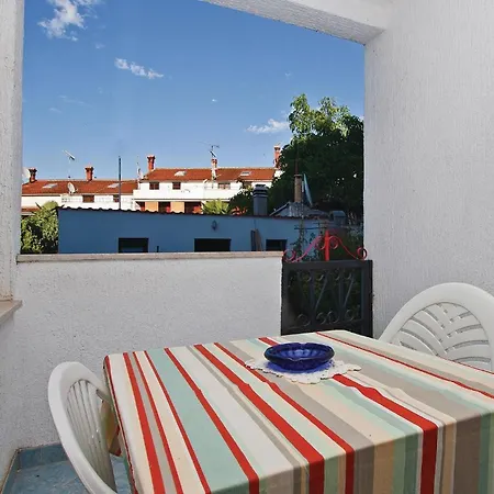 Apartman 1 Bedroom Gorgeous Apartment In Porec Porec