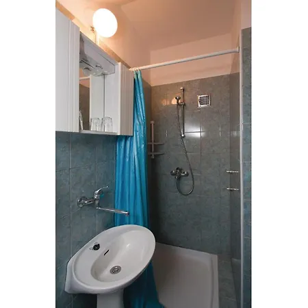 1 Bedroom Gorgeous In Πόρετς