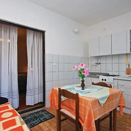 Διαμέρισμα 1 Bedroom Gorgeous In Πόρετς