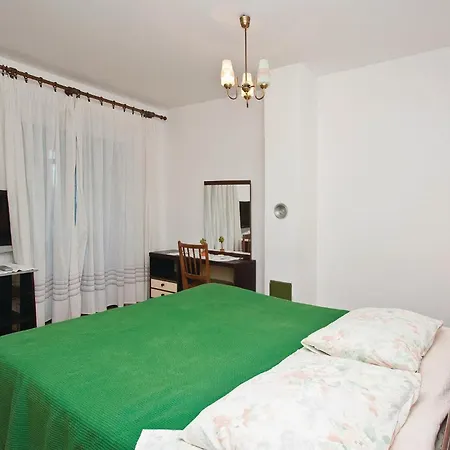 1 Bedroom Gorgeous Apartment In Porec * Porec